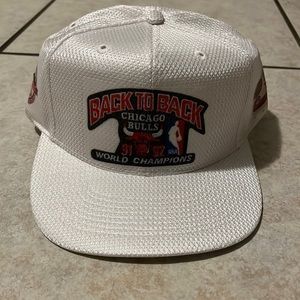 White basketball snapback